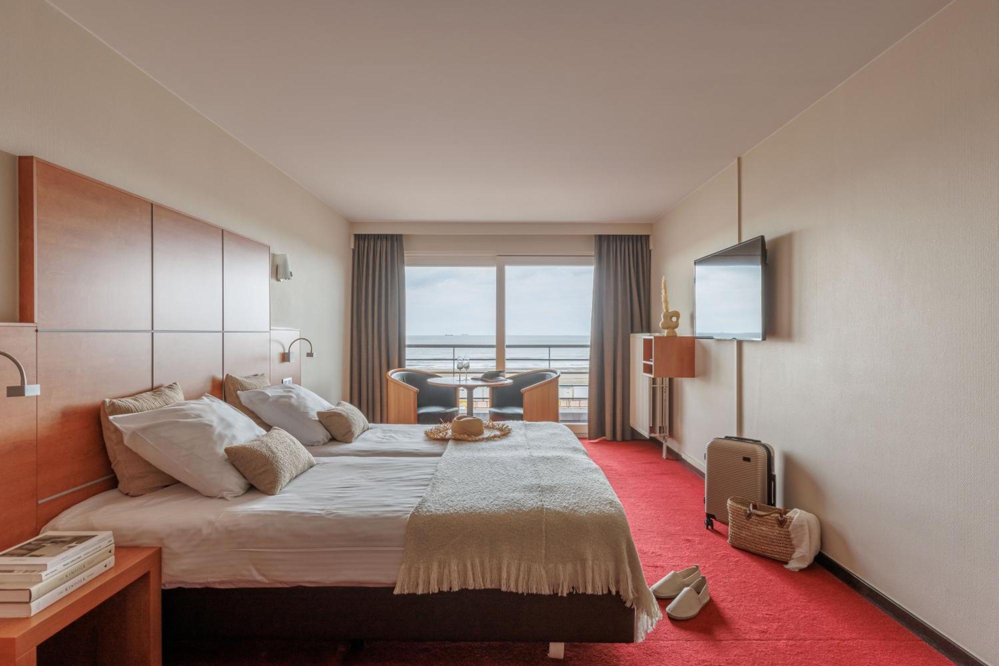 Hotel Riant-Sejour By Wp Hotels (Adults Only) Blankenberge Bagian luar foto